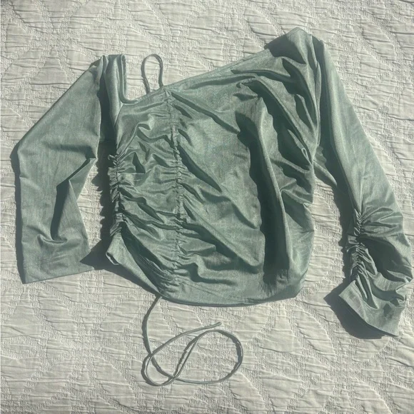 Green Ruched Long Sleeve Top - Picture 1 of 1